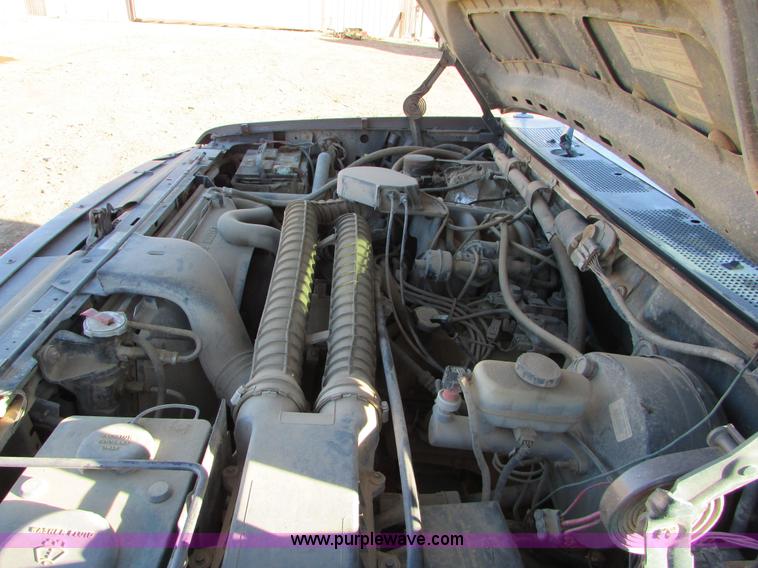 image for item I6728 1997 Ford F250 Super Duty XL pickup truck