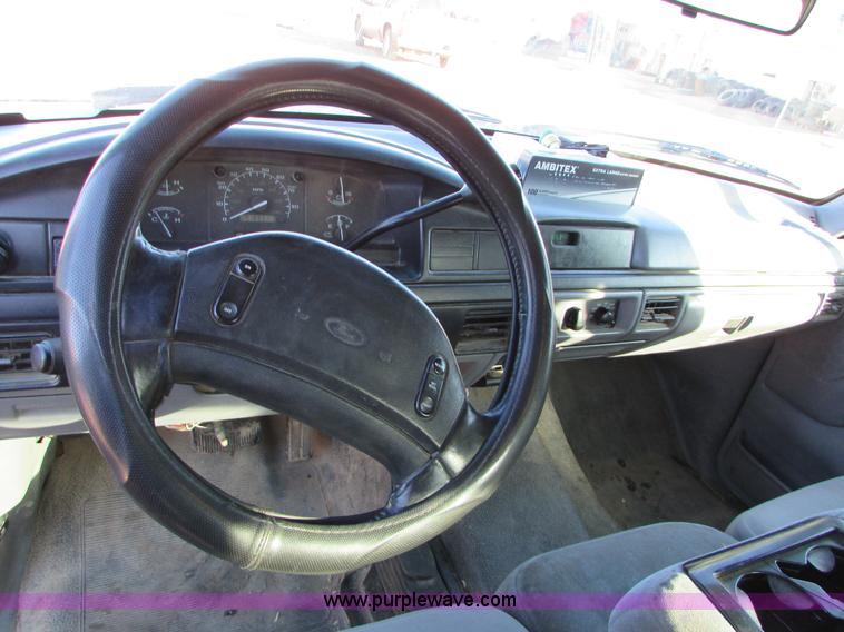 image for item I6728 1997 Ford F250 Super Duty XL pickup truck