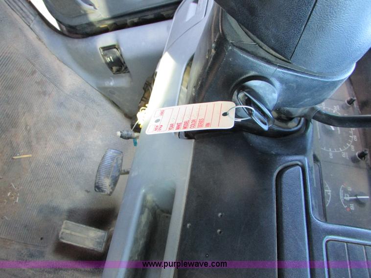 image for item I6728 1997 Ford F250 Super Duty XL pickup truck