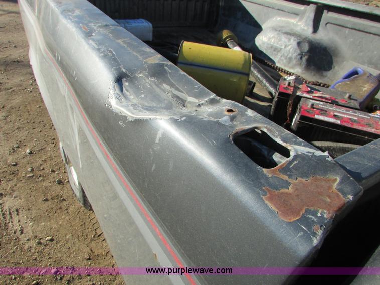 image for item I6728 1997 Ford F250 Super Duty XL pickup truck