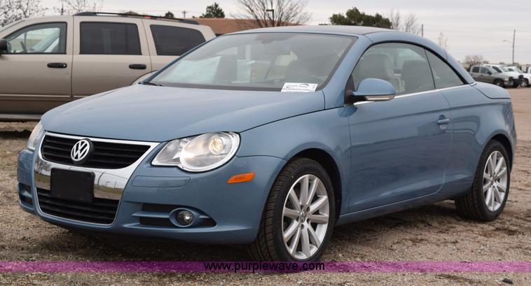 image for item I8579 2007 Volkswagen Eos 2.0T Luxury convertible