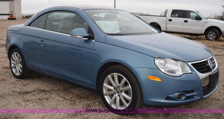 image for item I8579 2007 Volkswagen Eos 2.0T Luxury convertible