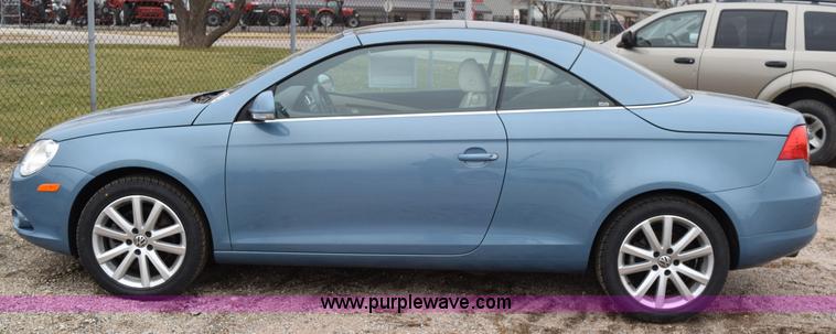 image for item I8579 2007 Volkswagen Eos 2.0T Luxury convertible