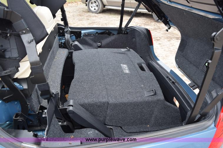 image for item I8579 2007 Volkswagen Eos 2.0T Luxury convertible