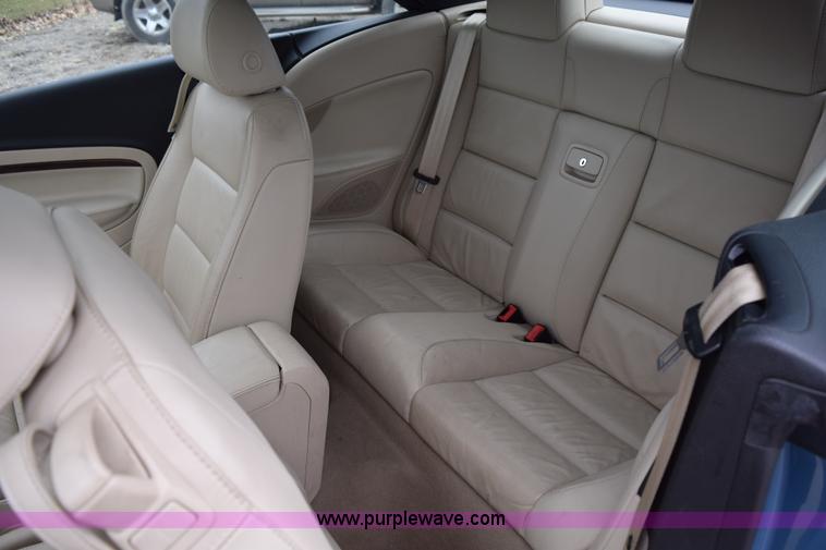image for item I8579 2007 Volkswagen Eos 2.0T Luxury convertible
