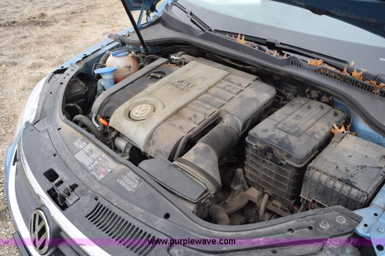 image for item I8579 2007 Volkswagen Eos 2.0T Luxury convertible