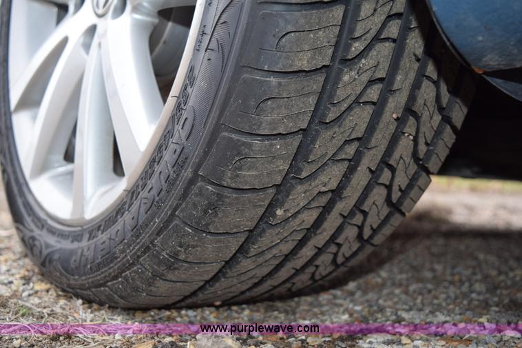 image for item I8579 2007 Volkswagen Eos 2.0T Luxury convertible