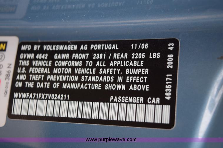 image for item I8579 2007 Volkswagen Eos 2.0T Luxury convertible