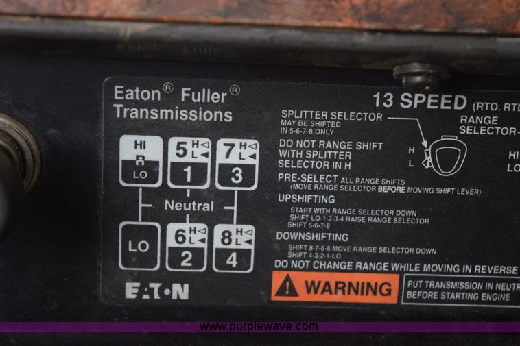 image for item I8592 1999 International 9300 semi truck