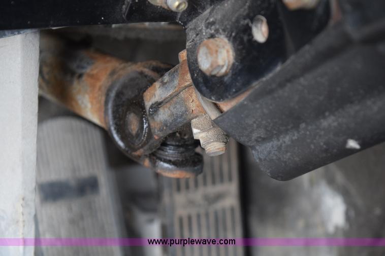 image for item I8592 1999 International 9300 semi truck