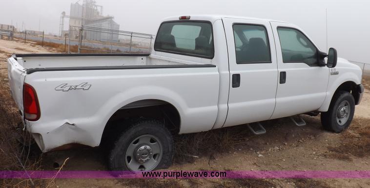 image for item K3079 2005 Ford F250 Super Duty XL Crew Cab pickup truck