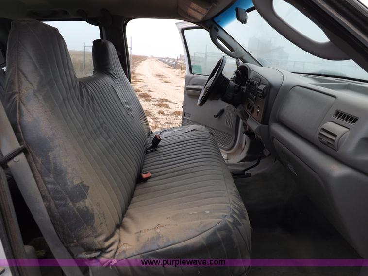 image for item K3079 2005 Ford F250 Super Duty XL Crew Cab pickup truck