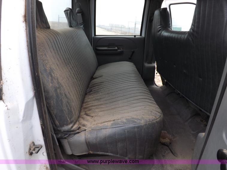 image for item K3079 2005 Ford F250 Super Duty XL Crew Cab pickup truck