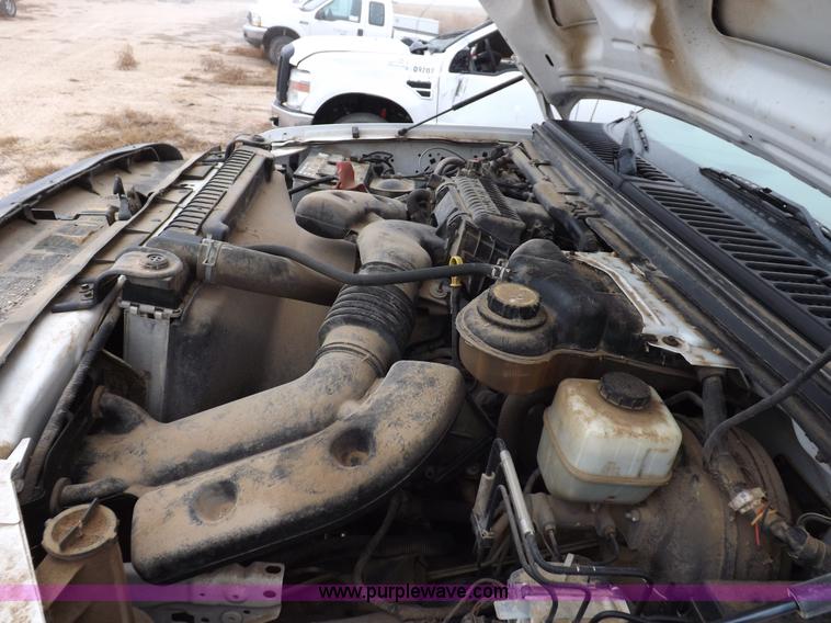 image for item K3079 2005 Ford F250 Super Duty XL Crew Cab pickup truck