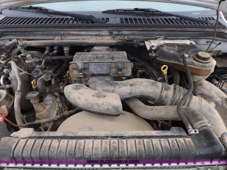 image for item K3079 2005 Ford F250 Super Duty XL Crew Cab pickup truck