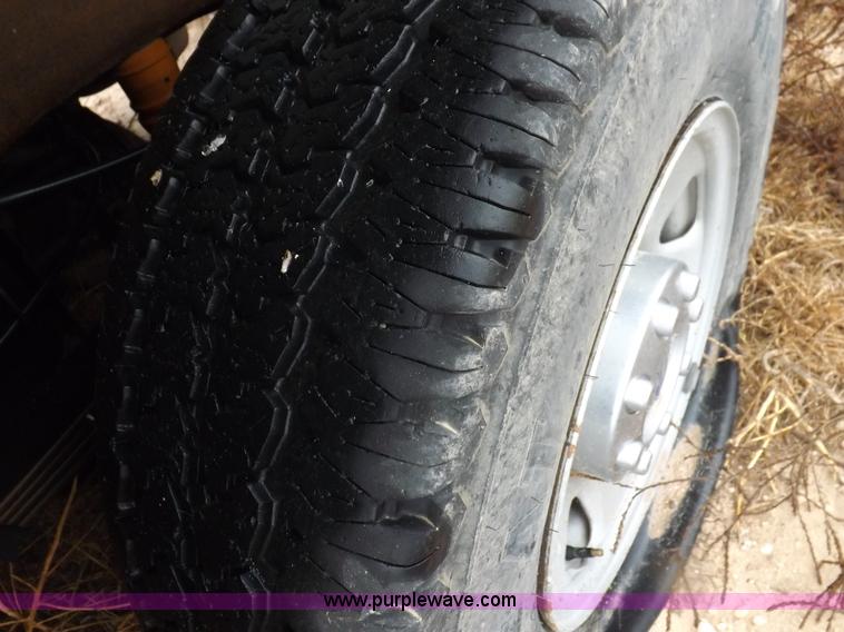 image for item K3079 2005 Ford F250 Super Duty XL Crew Cab pickup truck