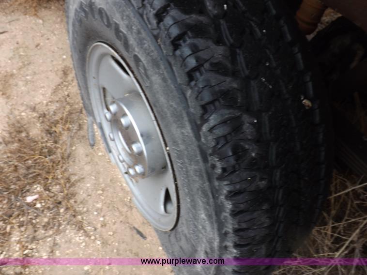 image for item K3079 2005 Ford F250 Super Duty XL Crew Cab pickup truck