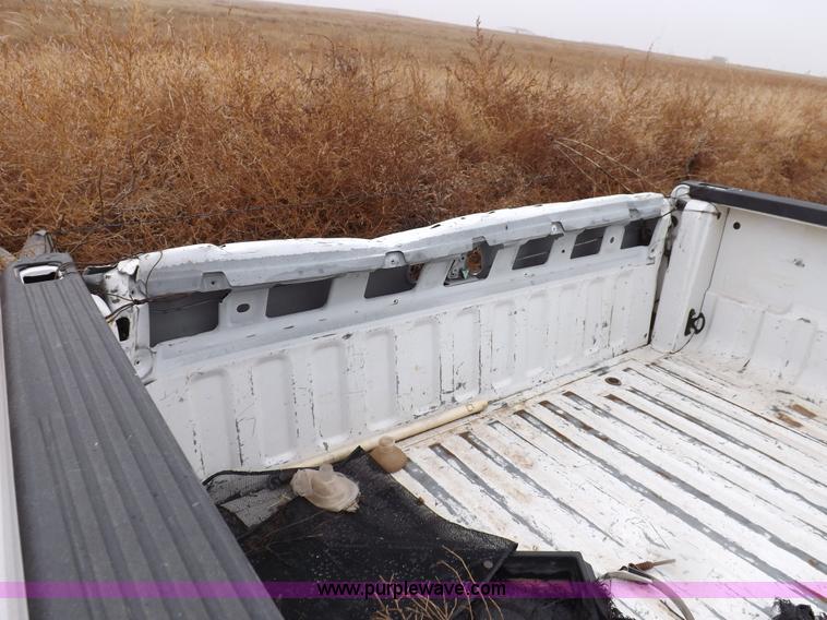 image for item K3079 2005 Ford F250 Super Duty XL Crew Cab pickup truck