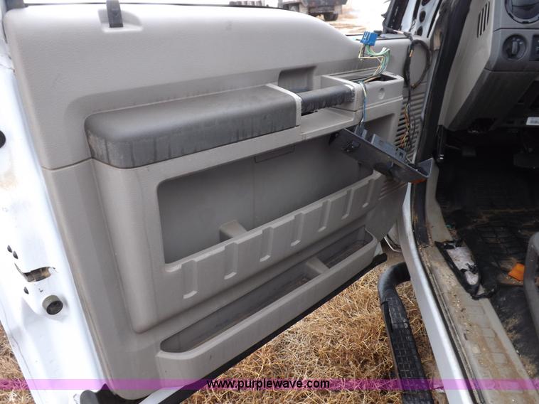 image for item K3080 2009 Ford F250 Super Duty XL SuperCab pickup truck