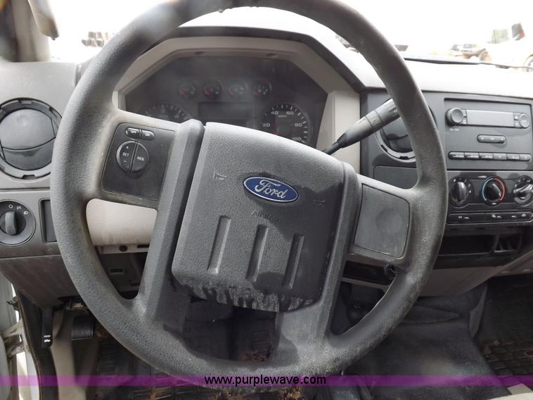 image for item K3080 2009 Ford F250 Super Duty XL SuperCab pickup truck