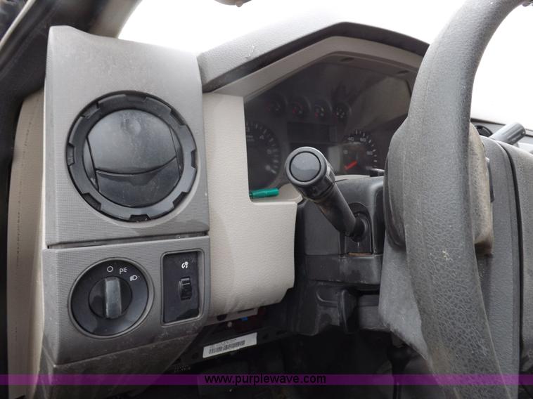 image for item K3080 2009 Ford F250 Super Duty XL SuperCab pickup truck