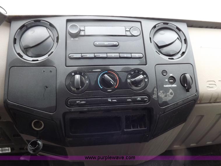 image for item K3080 2009 Ford F250 Super Duty XL SuperCab pickup truck