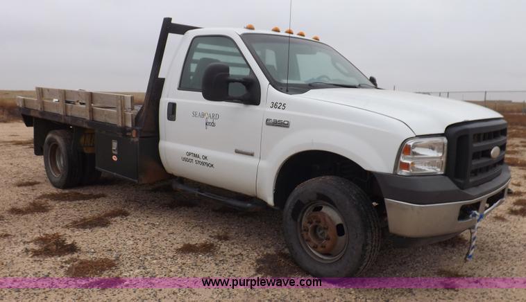 image for item K3081 2007 Ford F350 Super Duty XL flatbed pickup truck