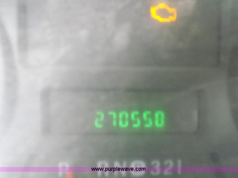 image for item K3081 2007 Ford F350 Super Duty XL flatbed pickup truck