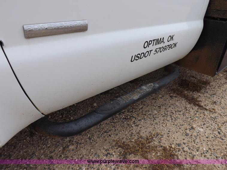 image for item K3081 2007 Ford F350 Super Duty XL flatbed pickup truck