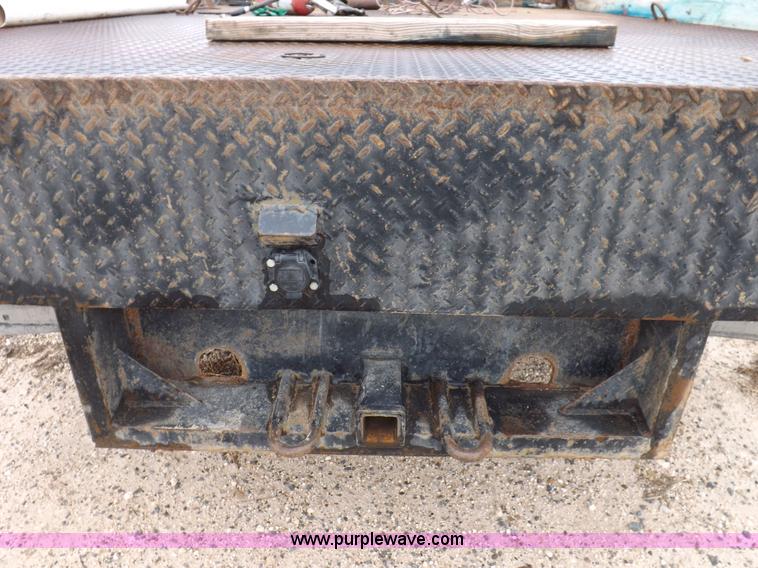 image for item K3081 2007 Ford F350 Super Duty XL flatbed pickup truck