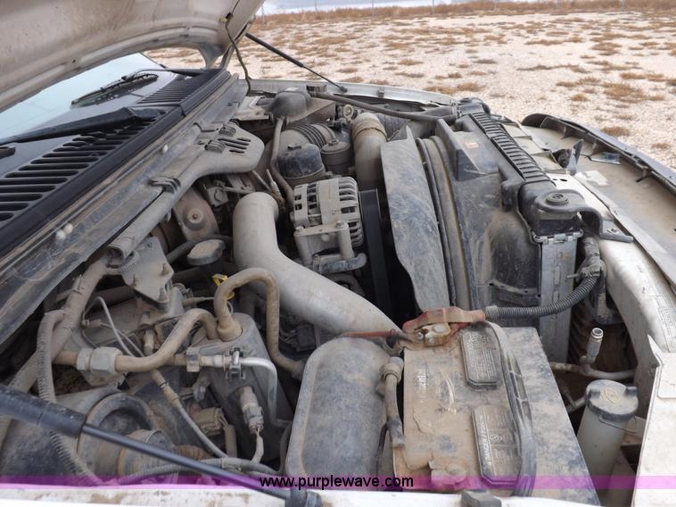 image for item K3082 2007 Ford F350 Super Duty XL flatbed pickup truck