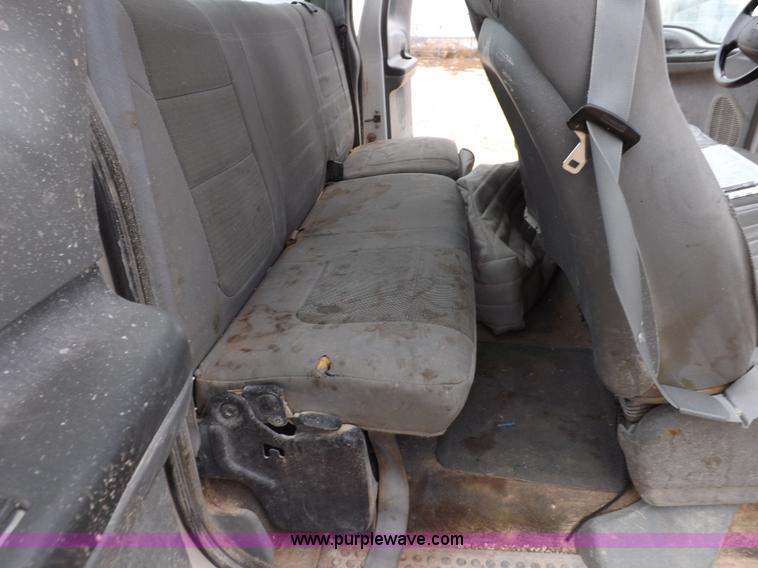 image for item K3083 2004 Ford F250 Super Duty XLT SuperCab pickup truck