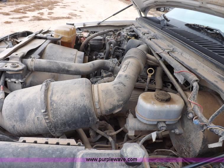 image for item K3083 2004 Ford F250 Super Duty XLT SuperCab pickup truck