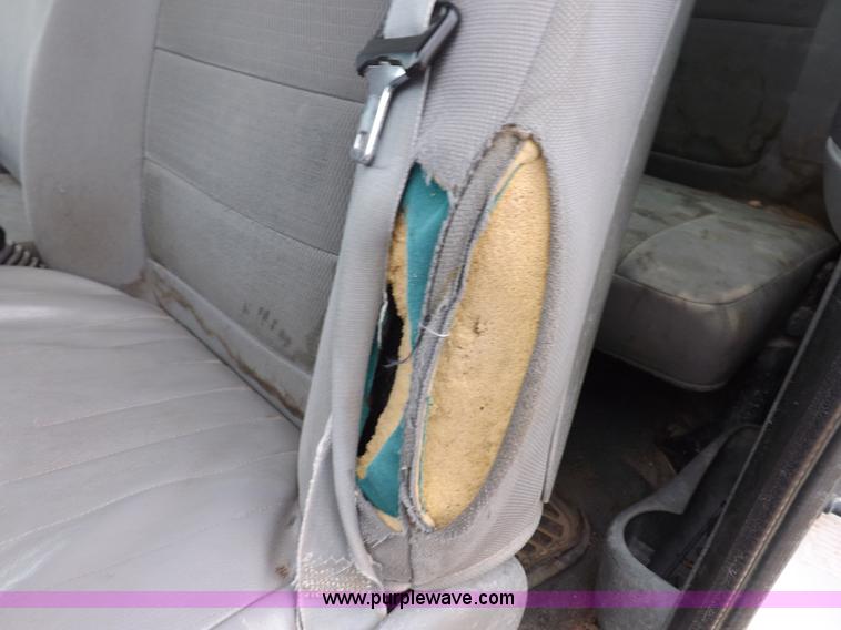 image for item K3083 2004 Ford F250 Super Duty XLT SuperCab pickup truck