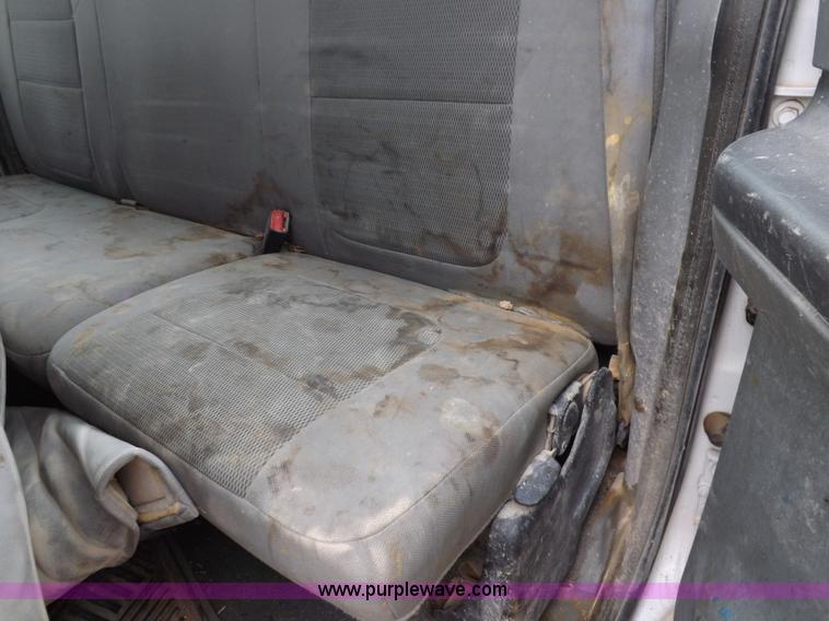 image for item K3083 2004 Ford F250 Super Duty XLT SuperCab pickup truck