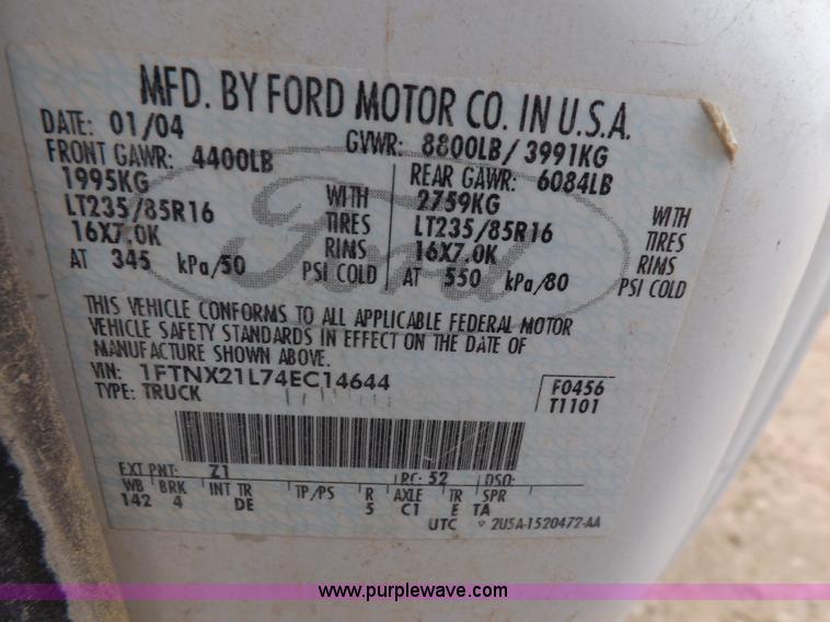 image for item K3083 2004 Ford F250 Super Duty XLT SuperCab pickup truck