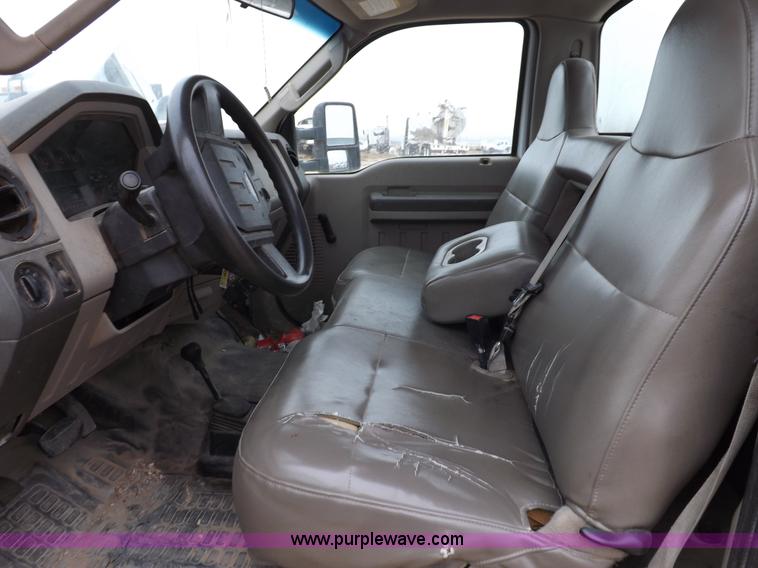 image for item K3084 2008 Ford F350 Super Duty XL utility truck