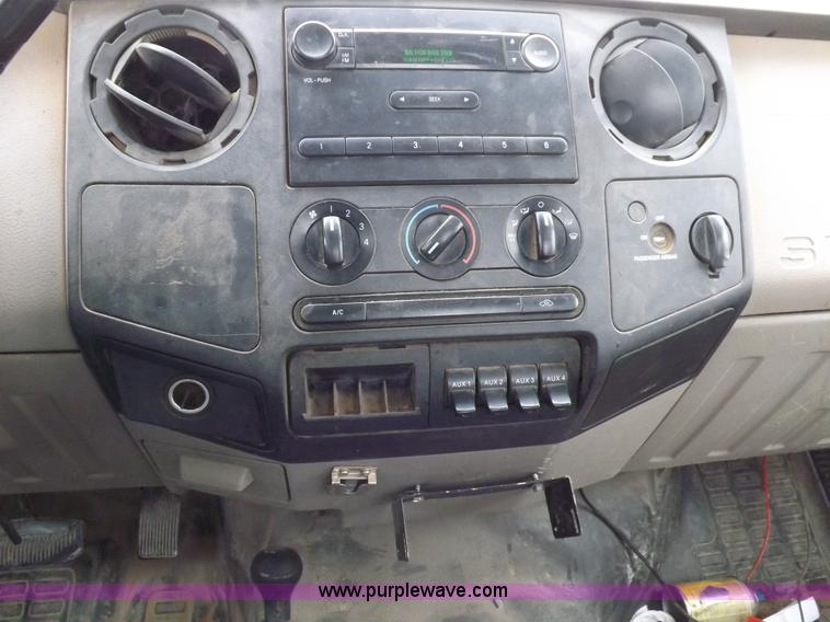 image for item K3084 2008 Ford F350 Super Duty XL utility truck