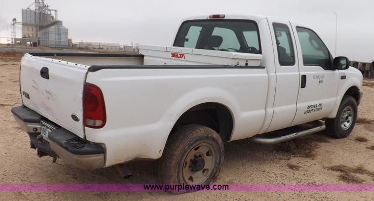 image for item K3085 2004 Ford F250 Super Duty XLT pickup truck