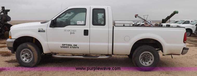 image for item K3085 2004 Ford F250 Super Duty XLT pickup truck
