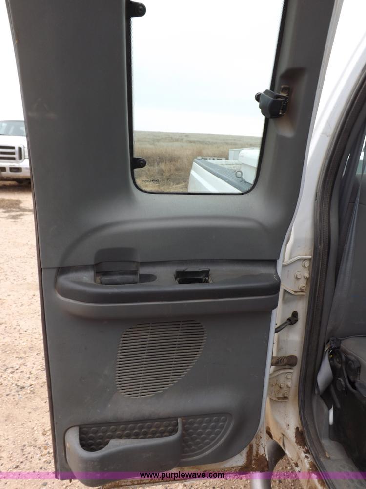 image for item K3085 2004 Ford F250 Super Duty XLT pickup truck