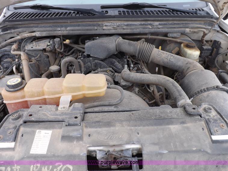 image for item K3085 2004 Ford F250 Super Duty XLT pickup truck