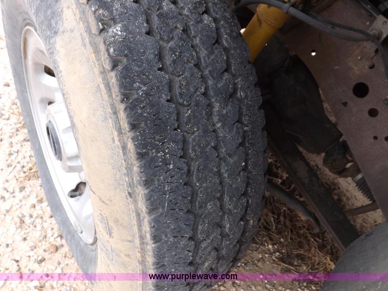 image for item K3085 2004 Ford F250 Super Duty XLT pickup truck