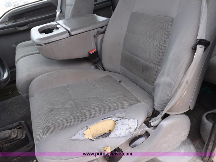 image for item K3085 2004 Ford F250 Super Duty XLT pickup truck