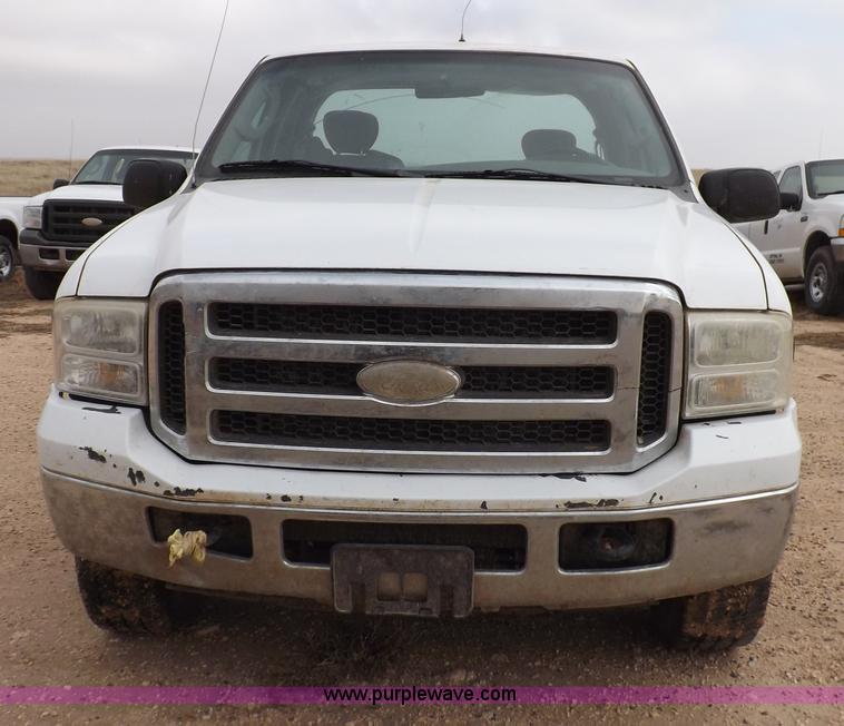 image for item K3086 2005 Ford F250 Super Duty XLT SuperCab pickup truck