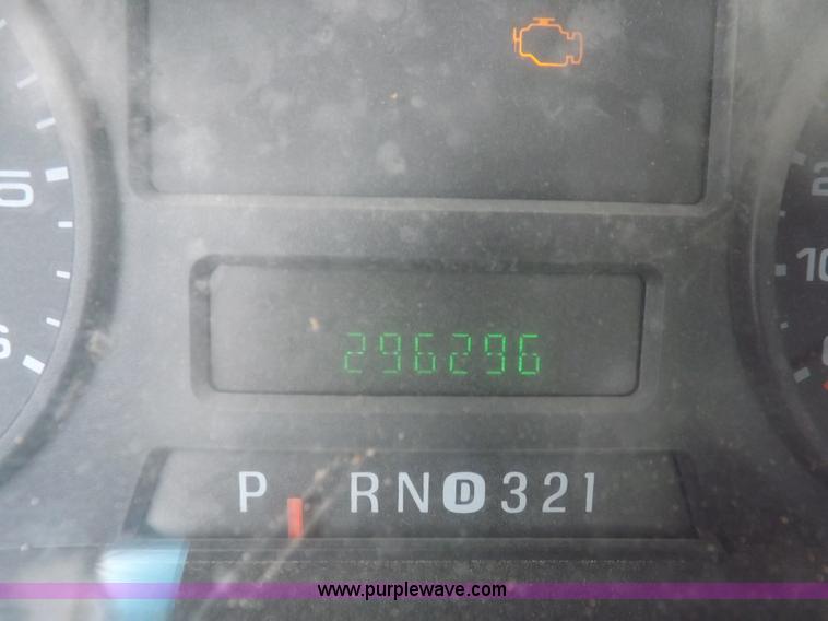 image for item K3086 2005 Ford F250 Super Duty XLT SuperCab pickup truck