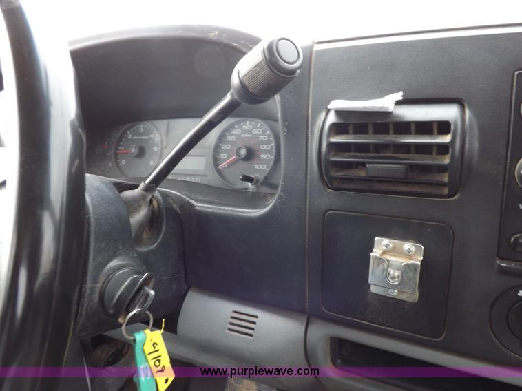 image for item K3086 2005 Ford F250 Super Duty XLT SuperCab pickup truck