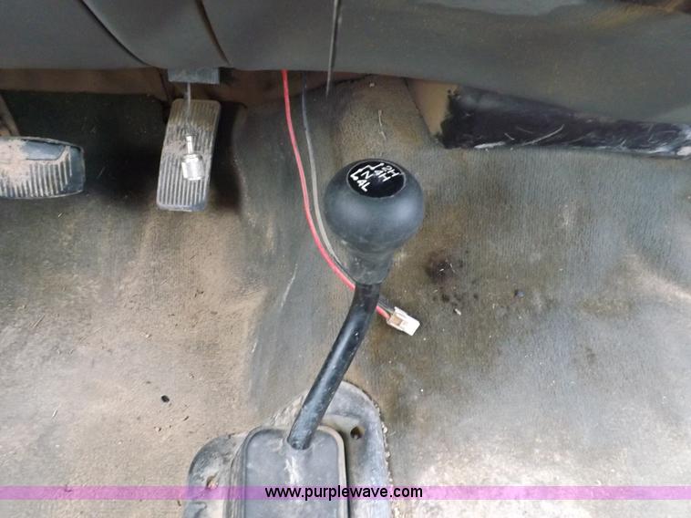 image for item K3086 2005 Ford F250 Super Duty XLT SuperCab pickup truck