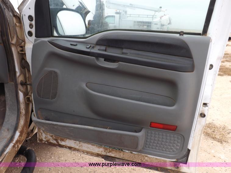 image for item K3086 2005 Ford F250 Super Duty XLT SuperCab pickup truck