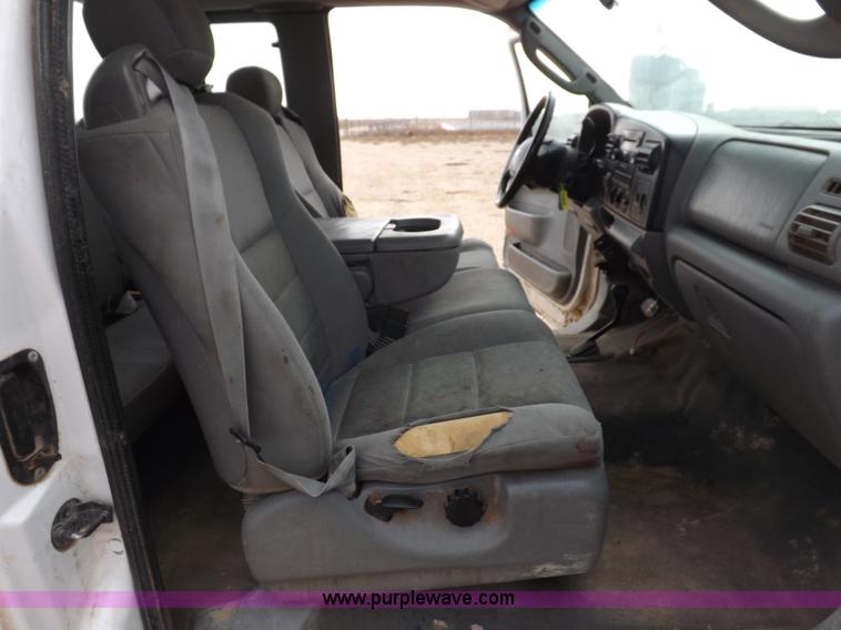 image for item K3086 2005 Ford F250 Super Duty XLT SuperCab pickup truck